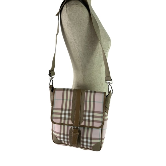 Genuine vintage BURBERRY Pink Candy Check Canvas Leather Shoulder Bag Flap - Picture 1 of 16